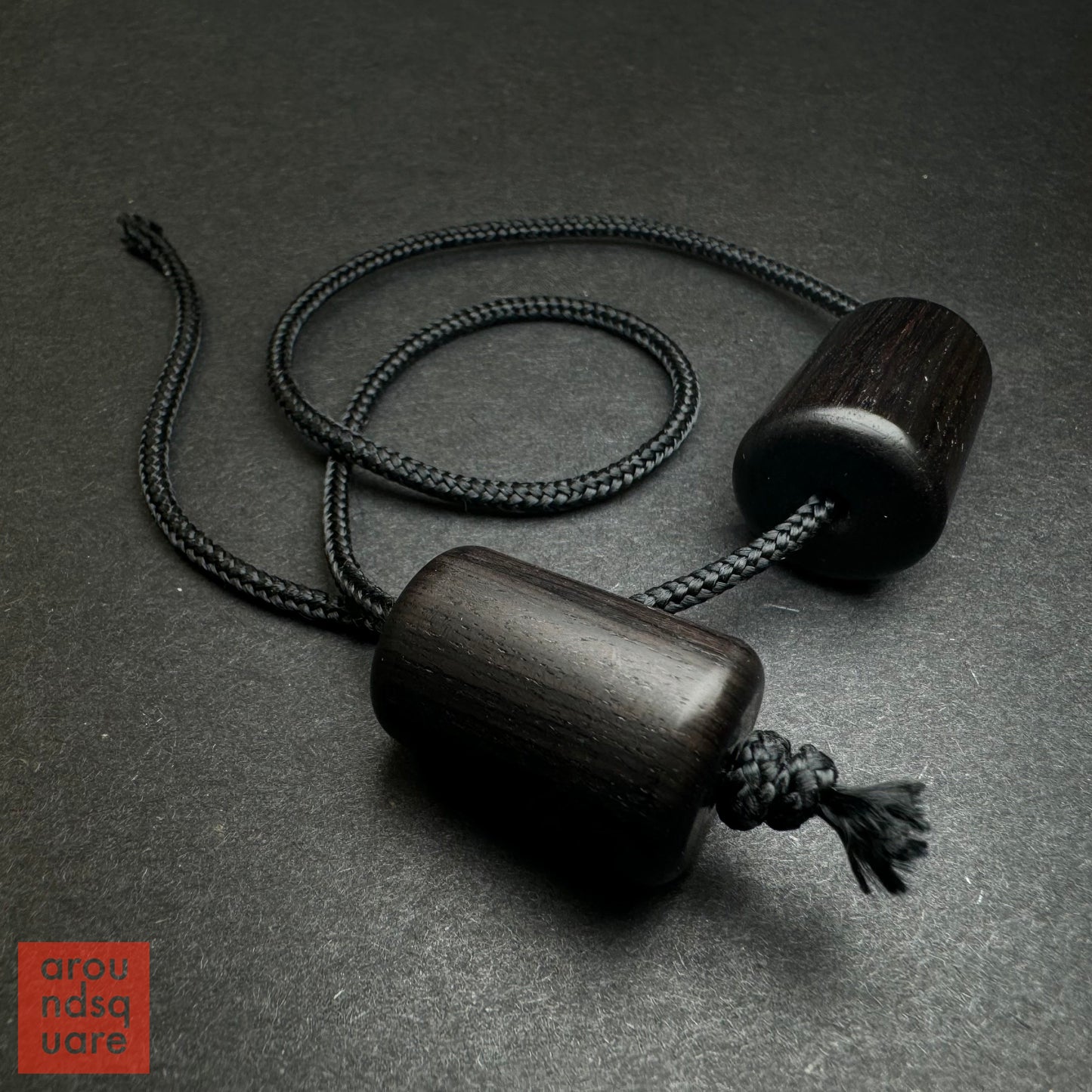 Large Mangas Begleri - Wood Editions