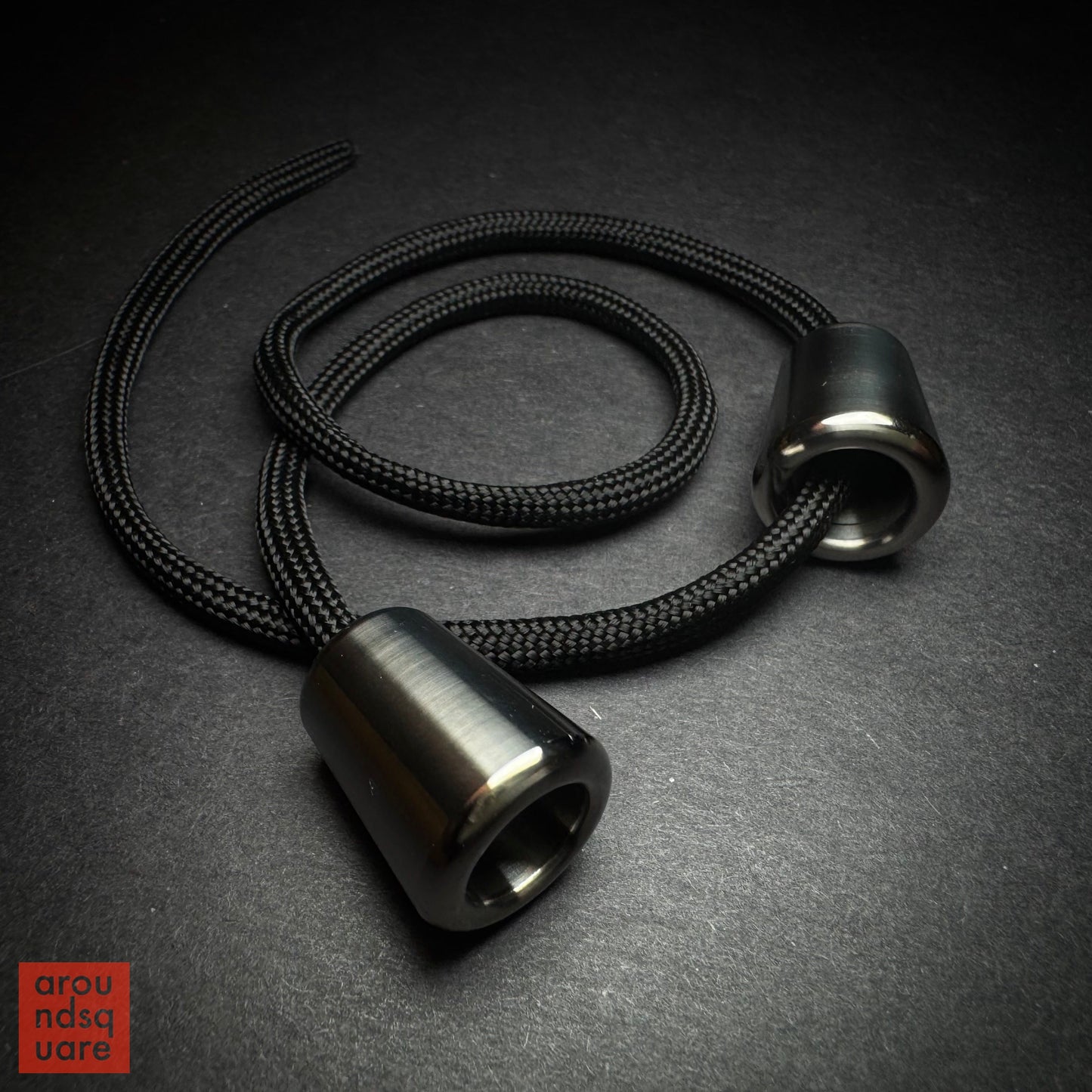 Mangas Begleri - Titanium Editions
