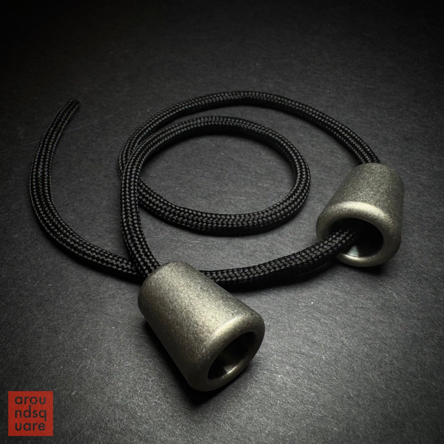 Mangas Begleri - Titanium Editions