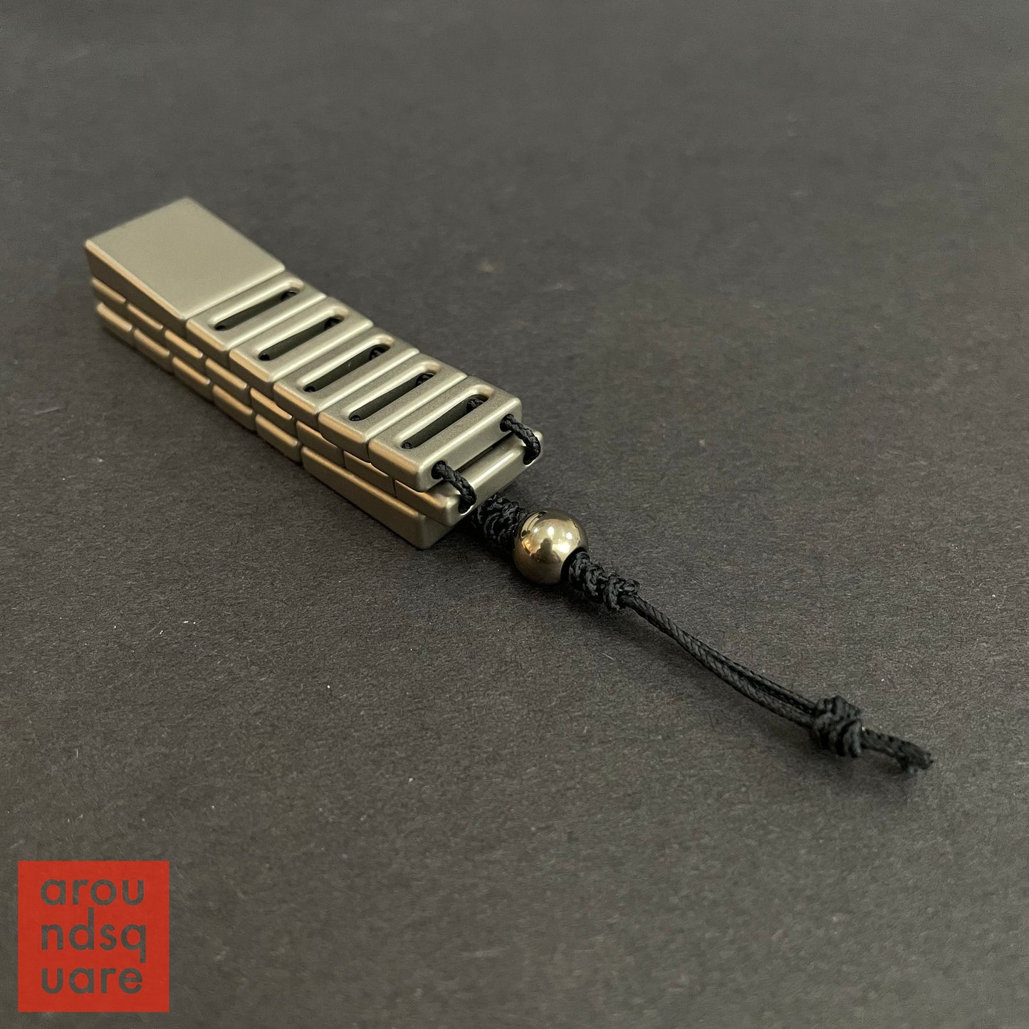 Remeshok Chetki- Titanium Editions