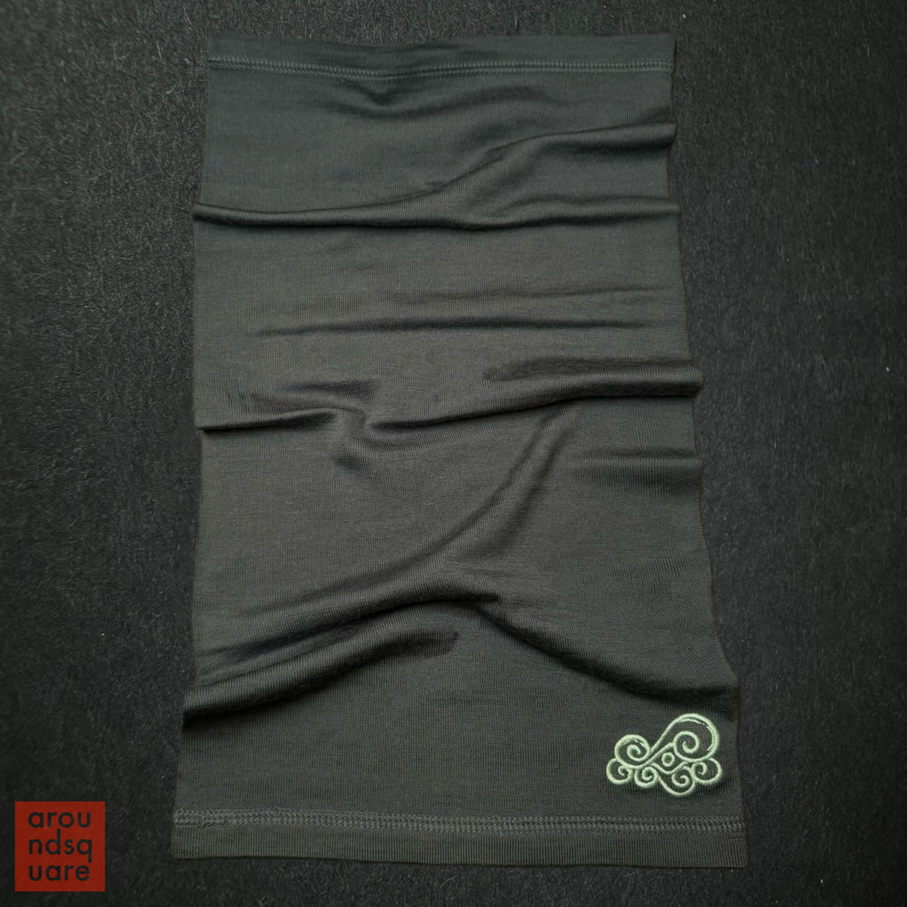 Merino Neck Gaiter aroundsquare